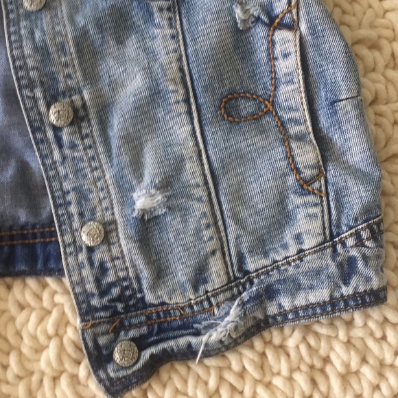 Distressed Denim Vest - Picture 3 of 6
